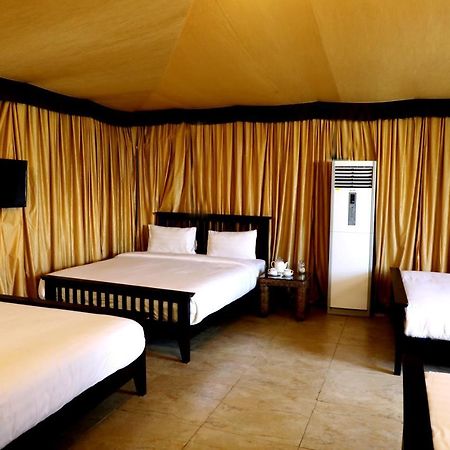 Sunnys World Hotel Pune Eksteriør billede