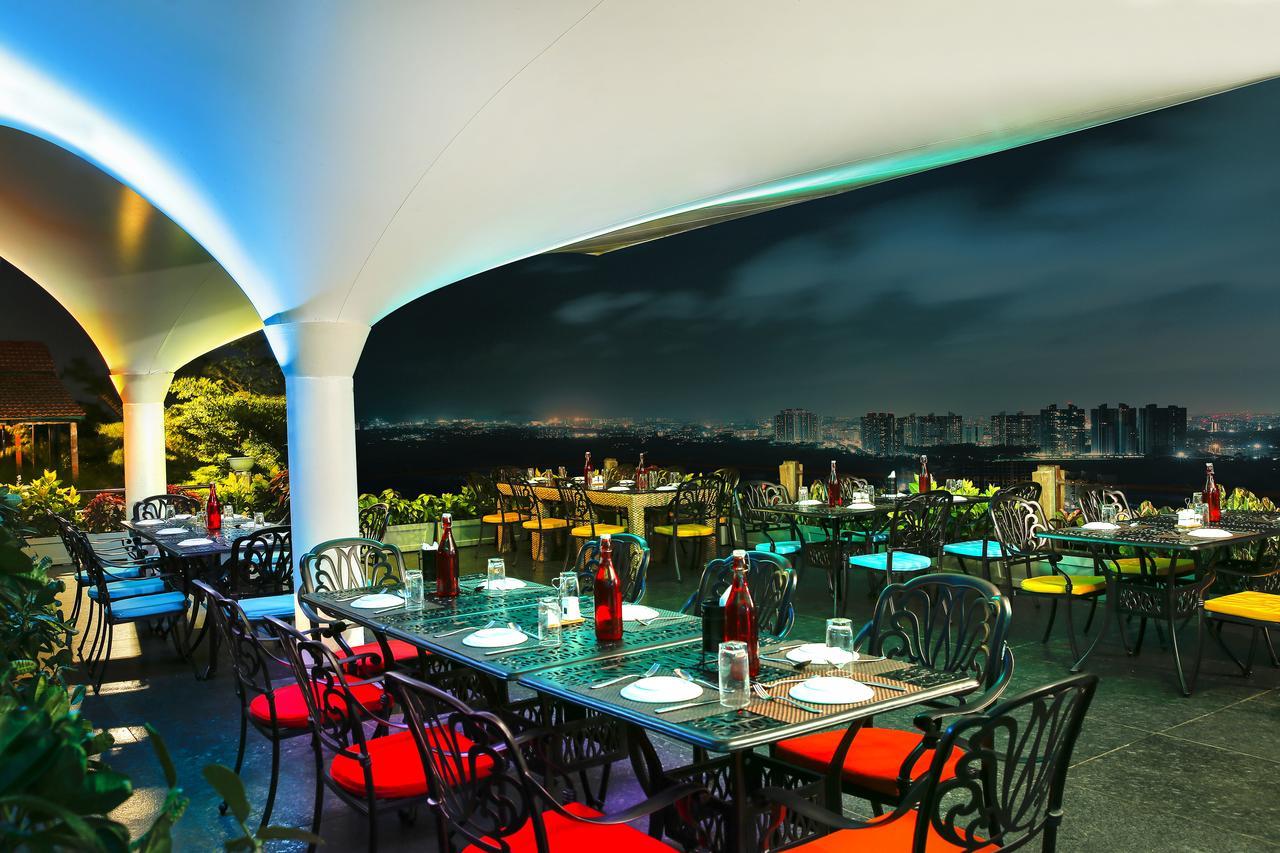 Sunnys World Hotel Pune Eksteriør billede