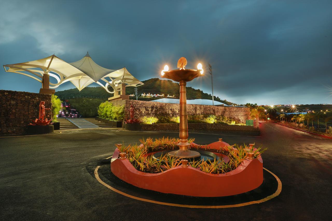 Sunnys World Hotel Pune Eksteriør billede