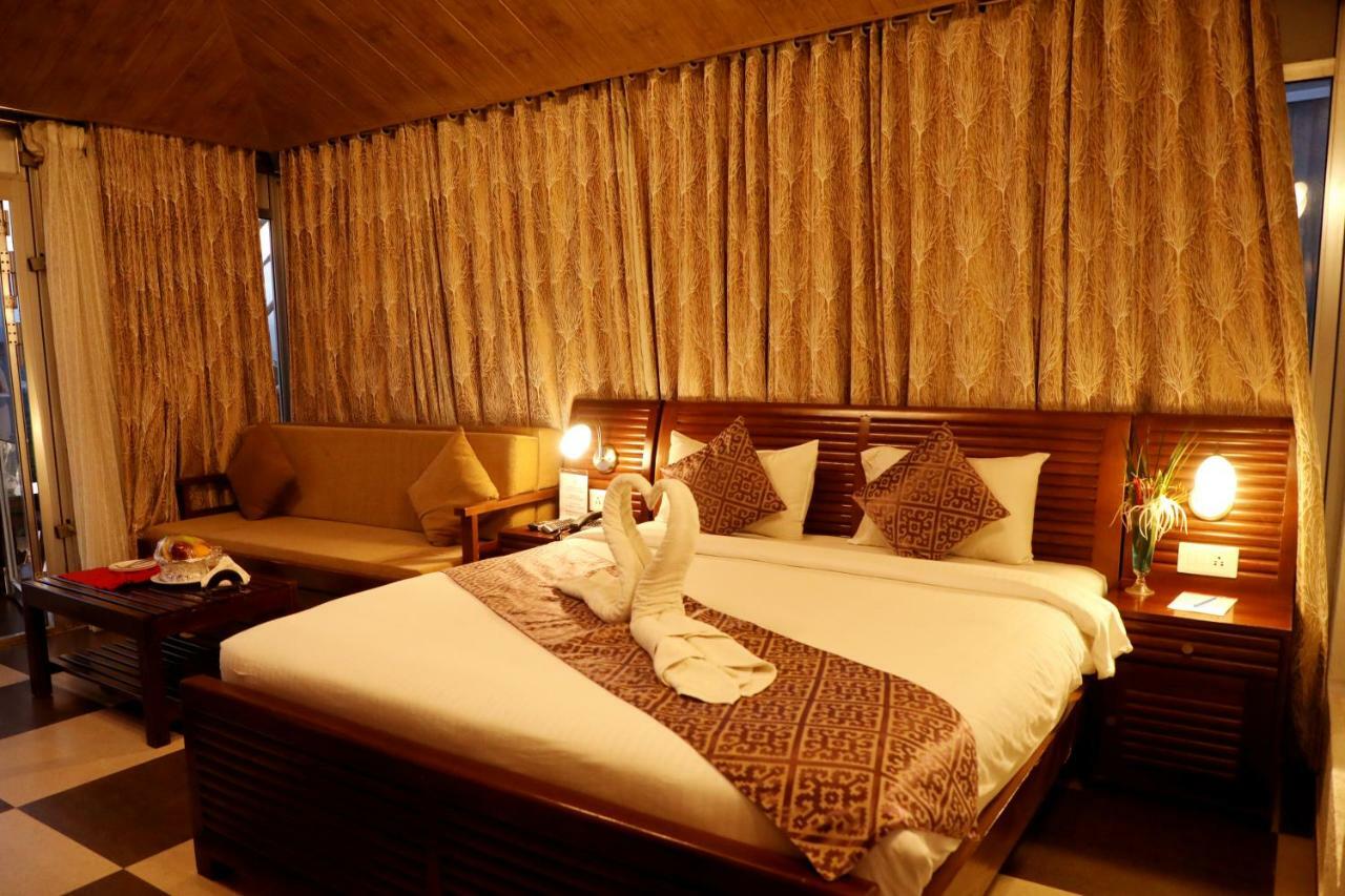 Sunnys World Hotel Pune Eksteriør billede