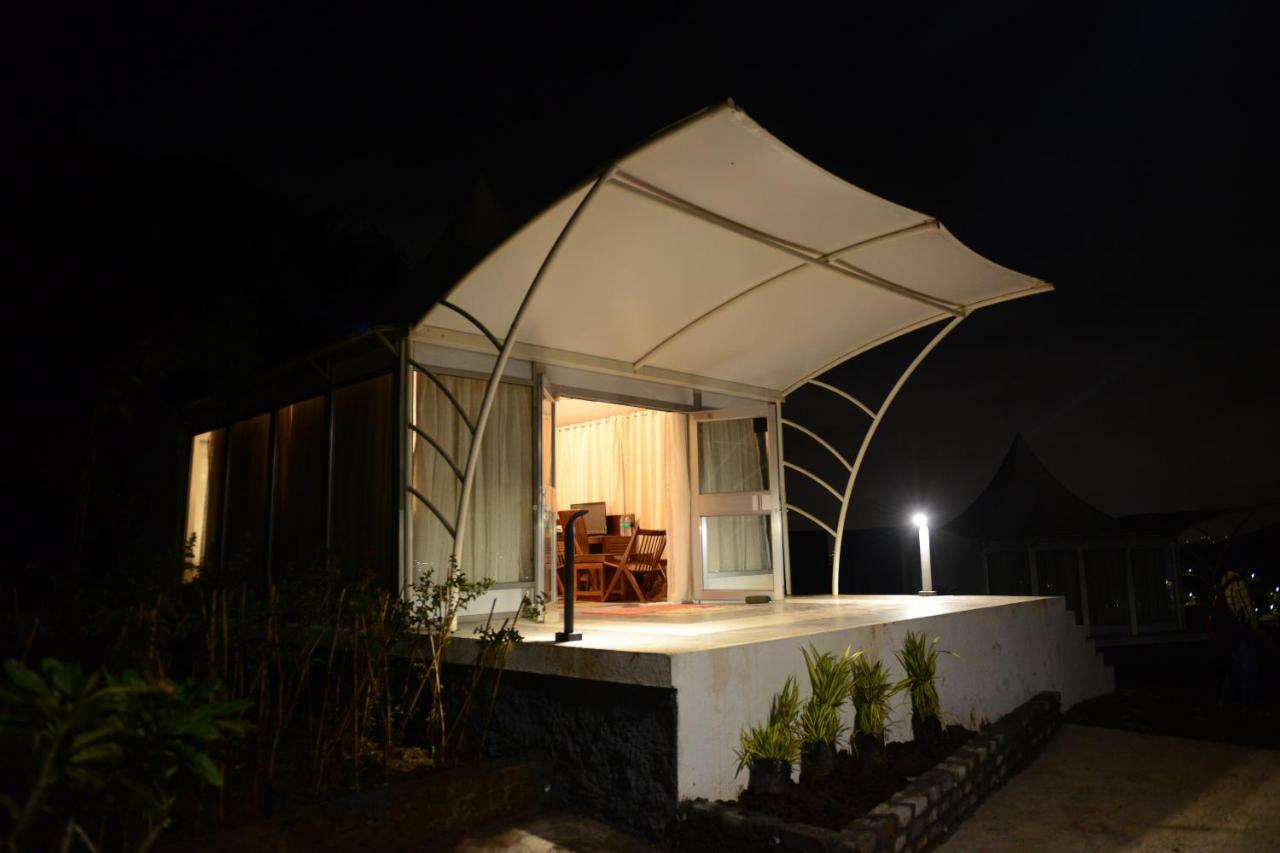 Sunnys World Hotel Pune Eksteriør billede