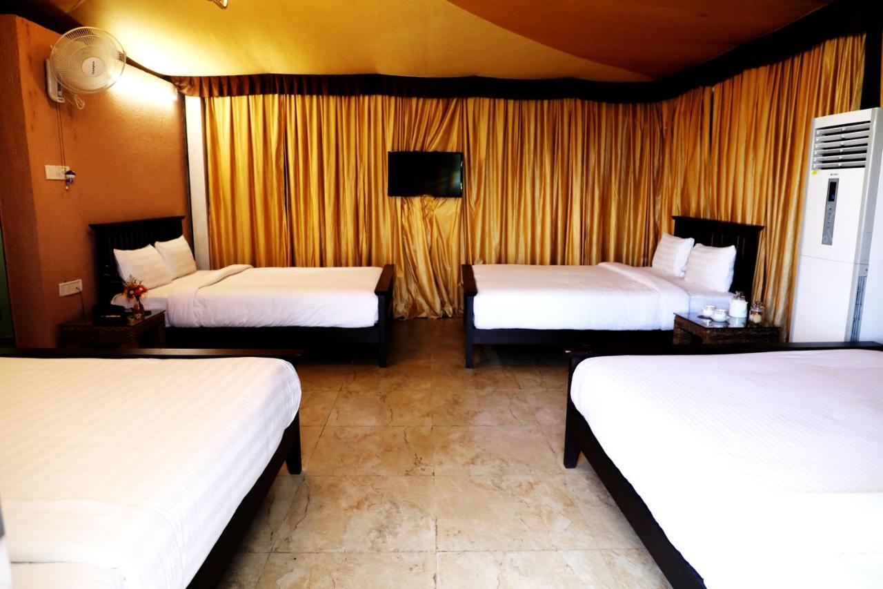 Sunnys World Hotel Pune Eksteriør billede