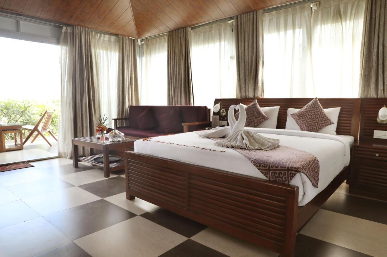 Sunnys World Hotel Pune Eksteriør billede